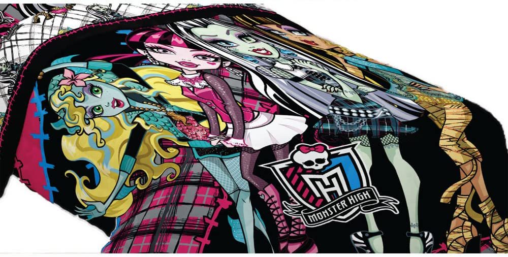 Mattel Monster High Right to Fright 72 by 86-Inch Microfiber Comforter, Twin/Full