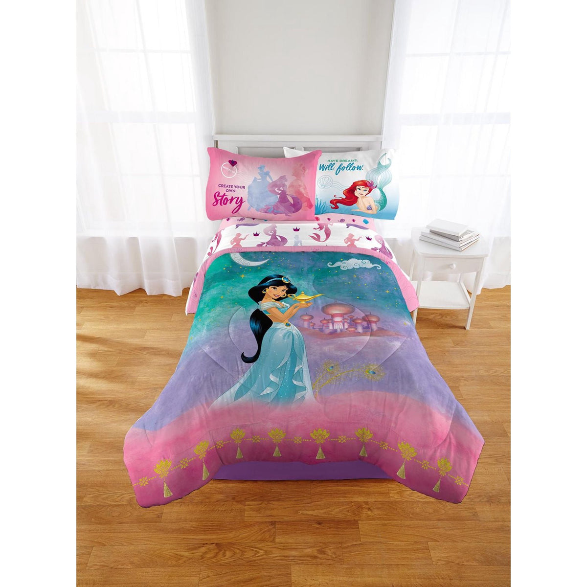 Franco Kids Disney Princess "Ready To Explore" Twin/Full Comforter