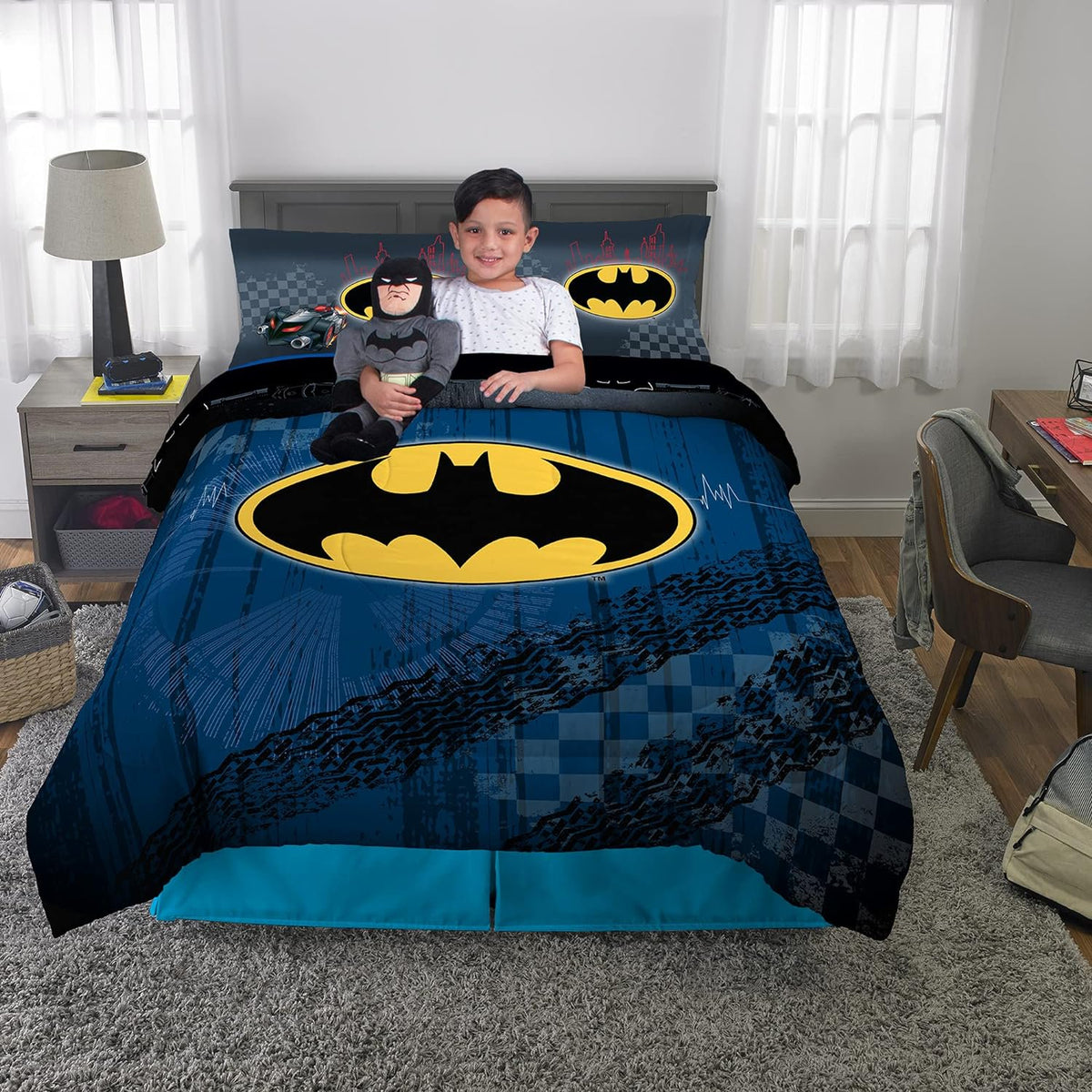 Batman 6 Piece Full Size Comforter with Sheets and Cuddle Pillow