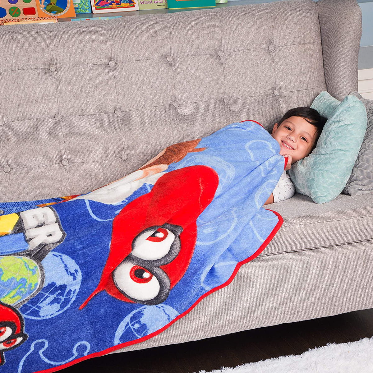 Franco  Super Mario Soft Plush Microfiber Throw, 46" x 60"