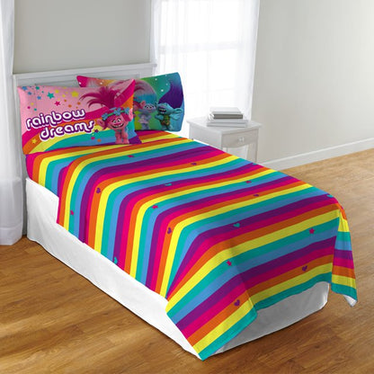 DreamWorks Trolls 5 Piece Twin Bedding Set, with Bonus Tote