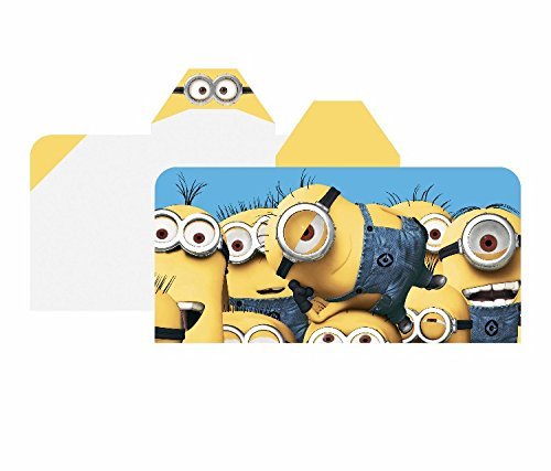 Minions 'Cozy Up' 24" x 50" Hooded Towel Wrap