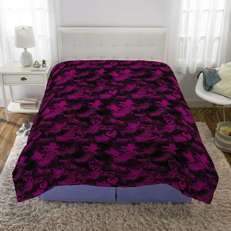 Disney Descendants 3 - 5 Piece Full Comforter and Sheet Set