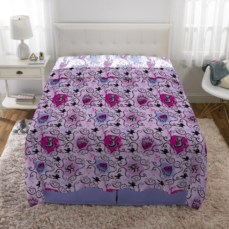 Disney Descendants 3 - 5 Piece Full Comforter and Sheet Set