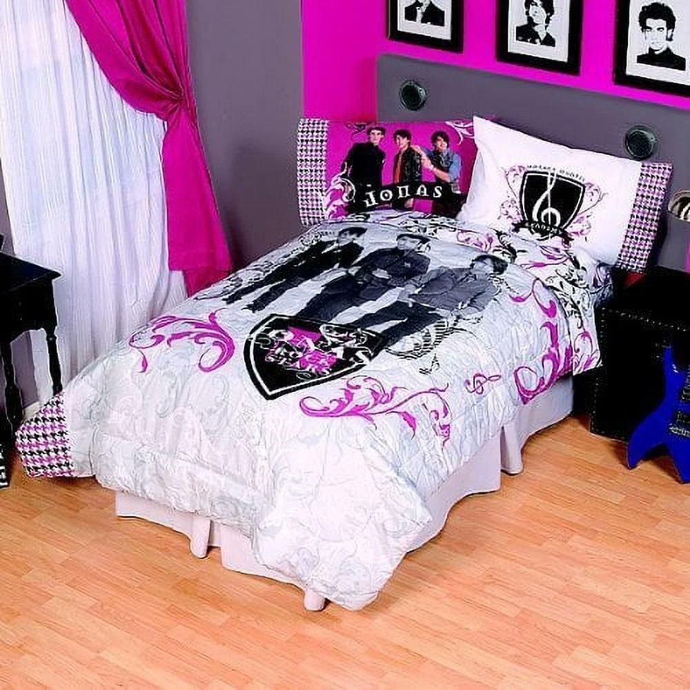 Disney Jonas Brothers Boy Band Full Size Comforter - Reversible