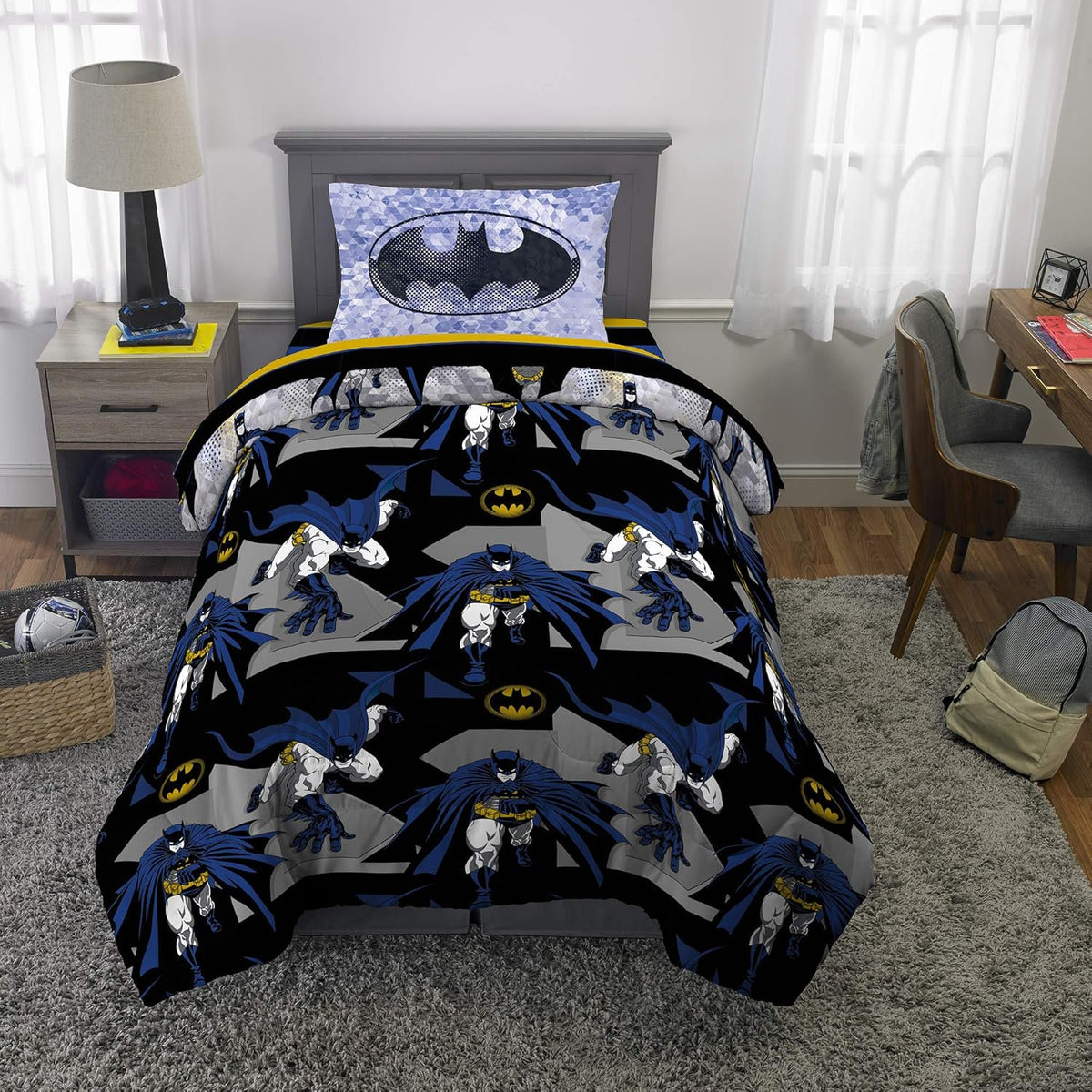 Franco Kids Batman 4 Pc Twin Comforter and Sheets Set With Bonus Bag