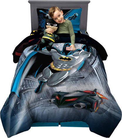 Franco Kids Batman 5 Piece Twin Size Comforter with Sheets and Cuddle Pillow Bedroom Set