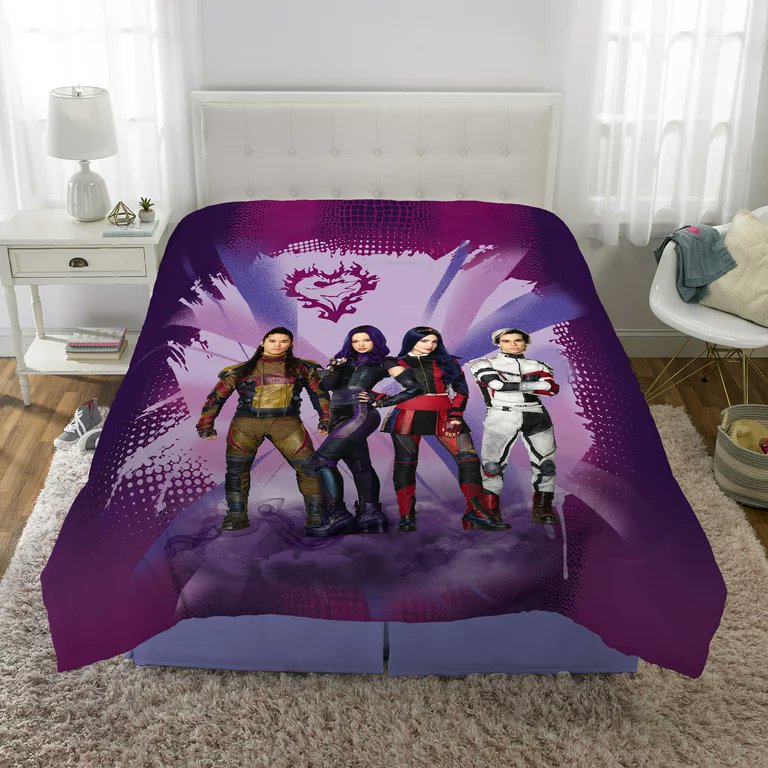 Disney Descendants 3 - 5 Piece Full Comforter and Sheet Set