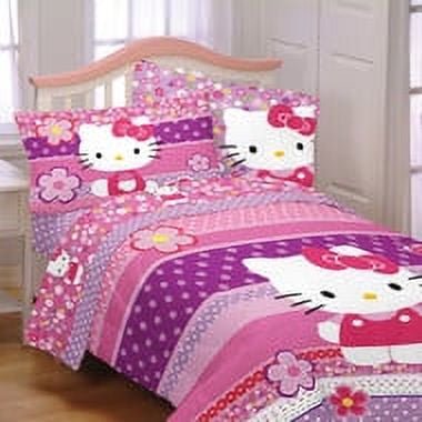 Hello Kitty 'Ditsy Dots' Twin/Full Size Comforter w/ Plush Reverse