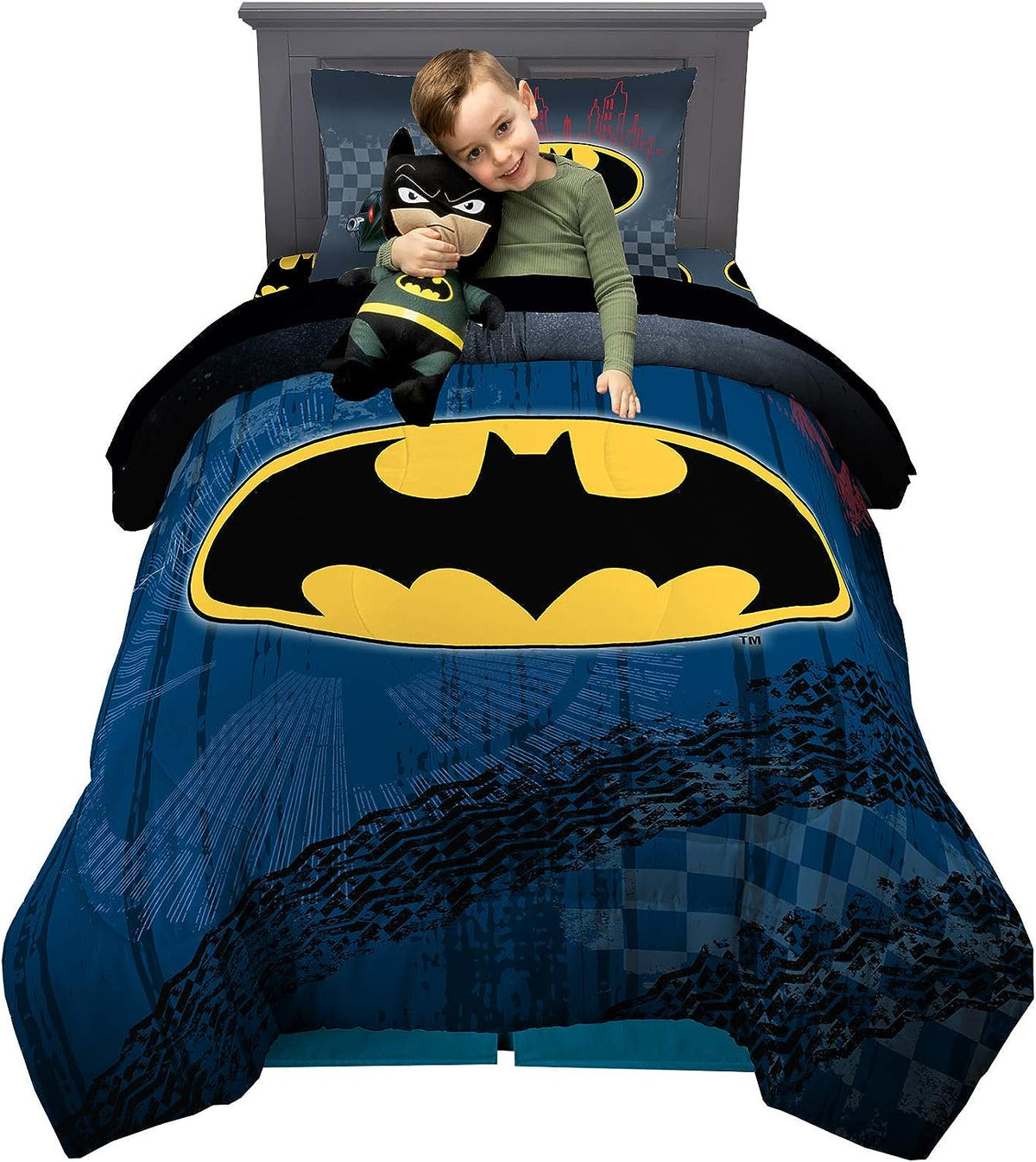 Franco Kids Batman 5 Piece Twin Size Comforter with Sheets and Cuddle Pillow Bedroom Set